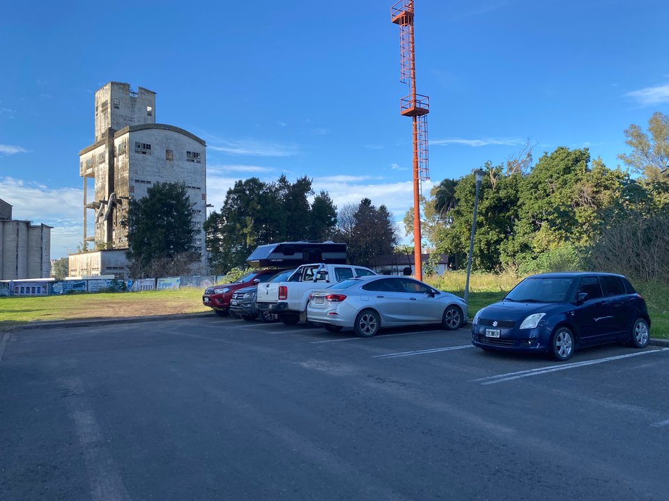 Estacionamiento libre en Kampium